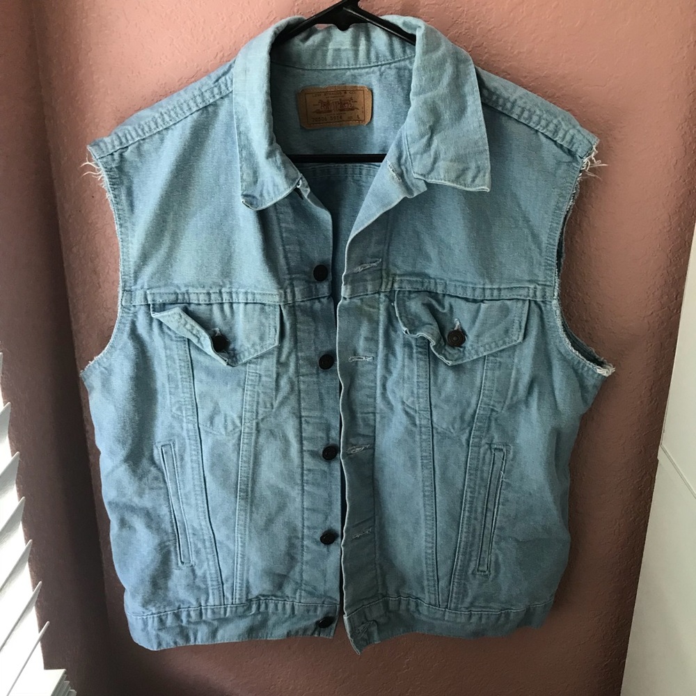 denim levi’s vest